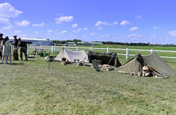 galerie- Reconstitution Historique à l'aérodrome et visite du Musée de la Résistance 